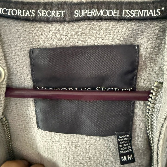 Victoria Secret Fashion Show Angel hoodie. Excellent condition. Size M. - Picture 3 of 3